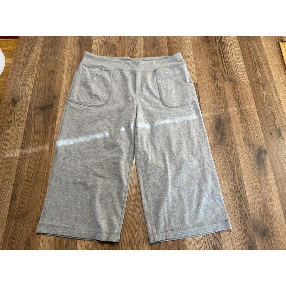 Mix & Co. Pants, Women's Size Medium, Gray, Capris, Pull On